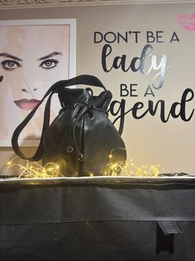 #8 LUXURY BAG MYSTERY BUNDLE  MARCO BUGGIANI FIRM.$350see below 👇